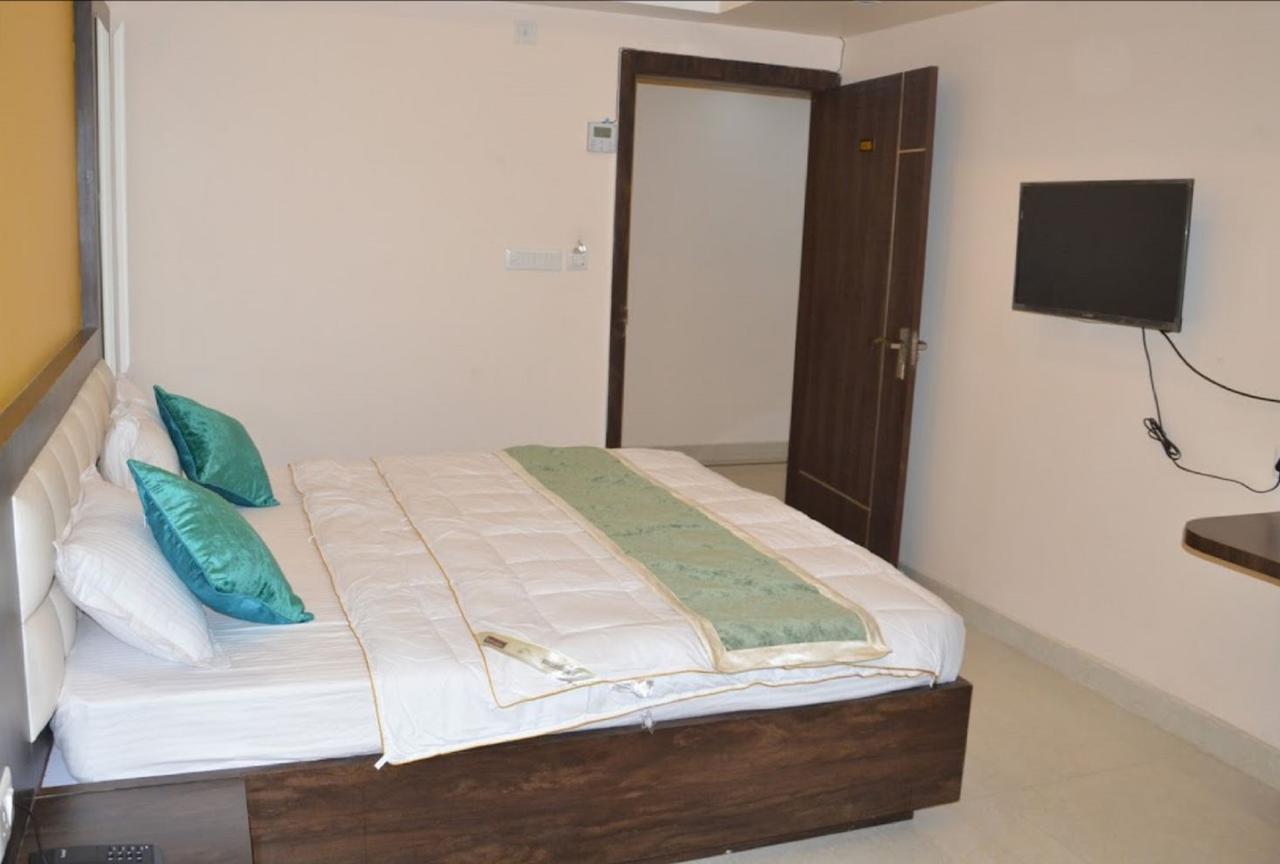 Hotel Ab Palace Dzsamsedpur Kültér fotó