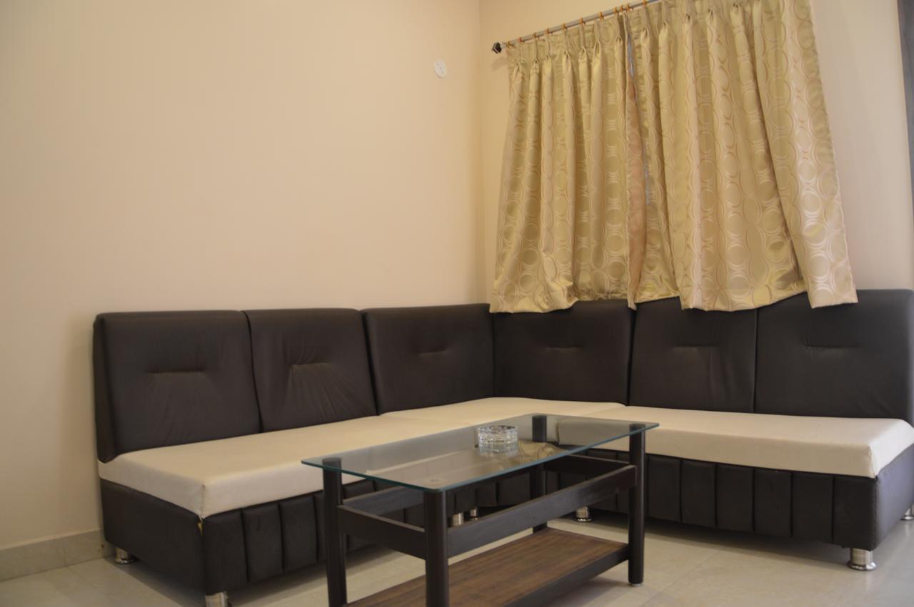 Hotel Ab Palace Dzsamsedpur Kültér fotó